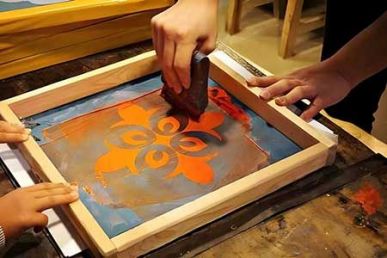 Custom Silk Screen Printing Solutions with Design Service