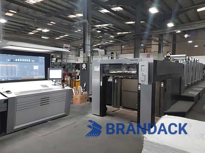 Custom Packaging Supplies with Design Service Tailored to Brand