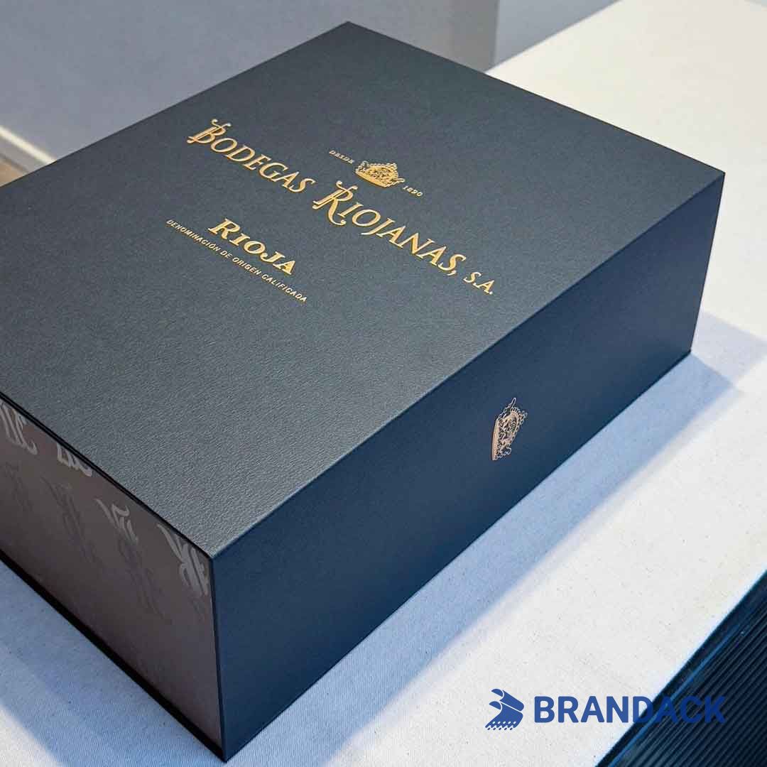 custom shipping boxes