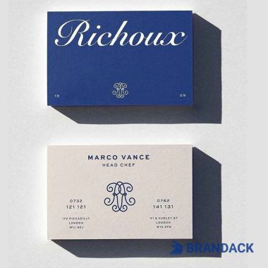 Custom Business Card Printing Services Tailored to Brand