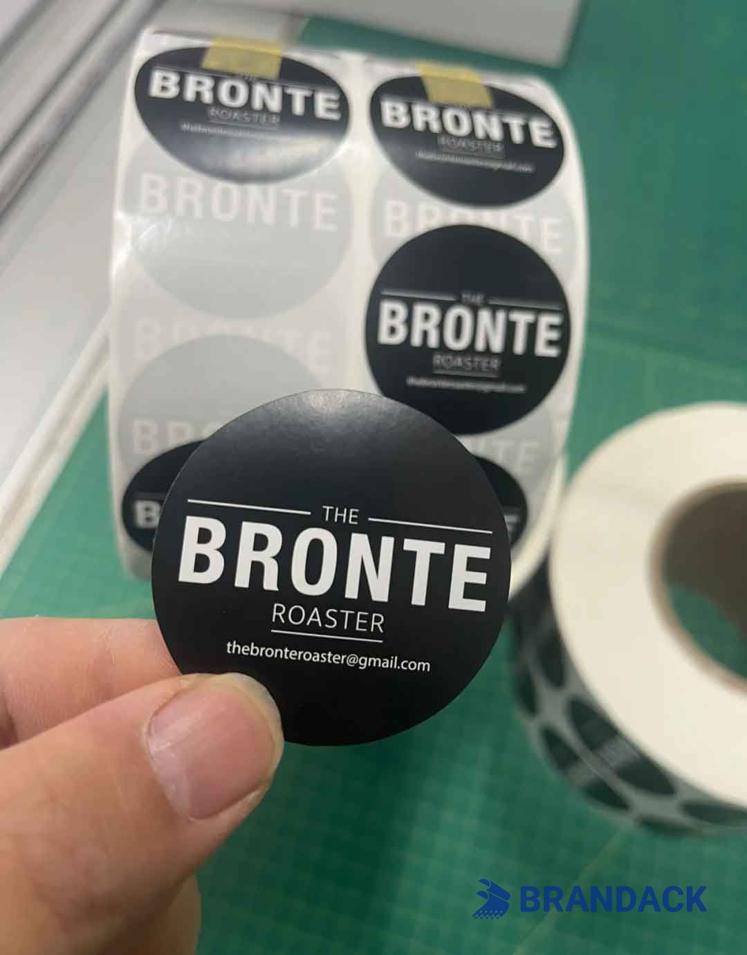 Round Sticker Printing and Fast Sticker Printing with Design Service Round Sticker Printing and Fast Sticker Printing with Design Service