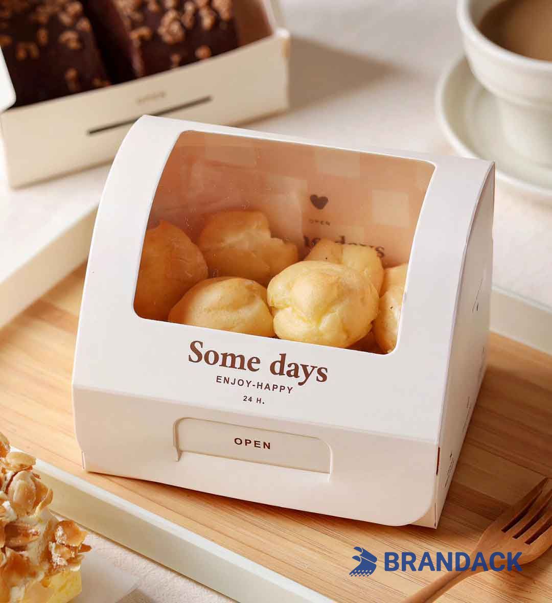 Custom Cake Boxes with Logo - Customised Cupcake Boxes Packaging