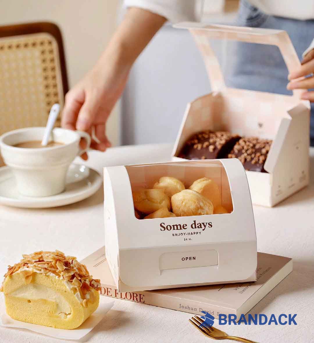 Custom Cake Boxes with Logo - Customised Cupcake Boxes Packaging