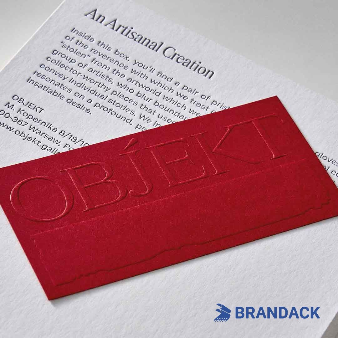Custom Printed Good Embossed Gloss Business Cards to Stand Out