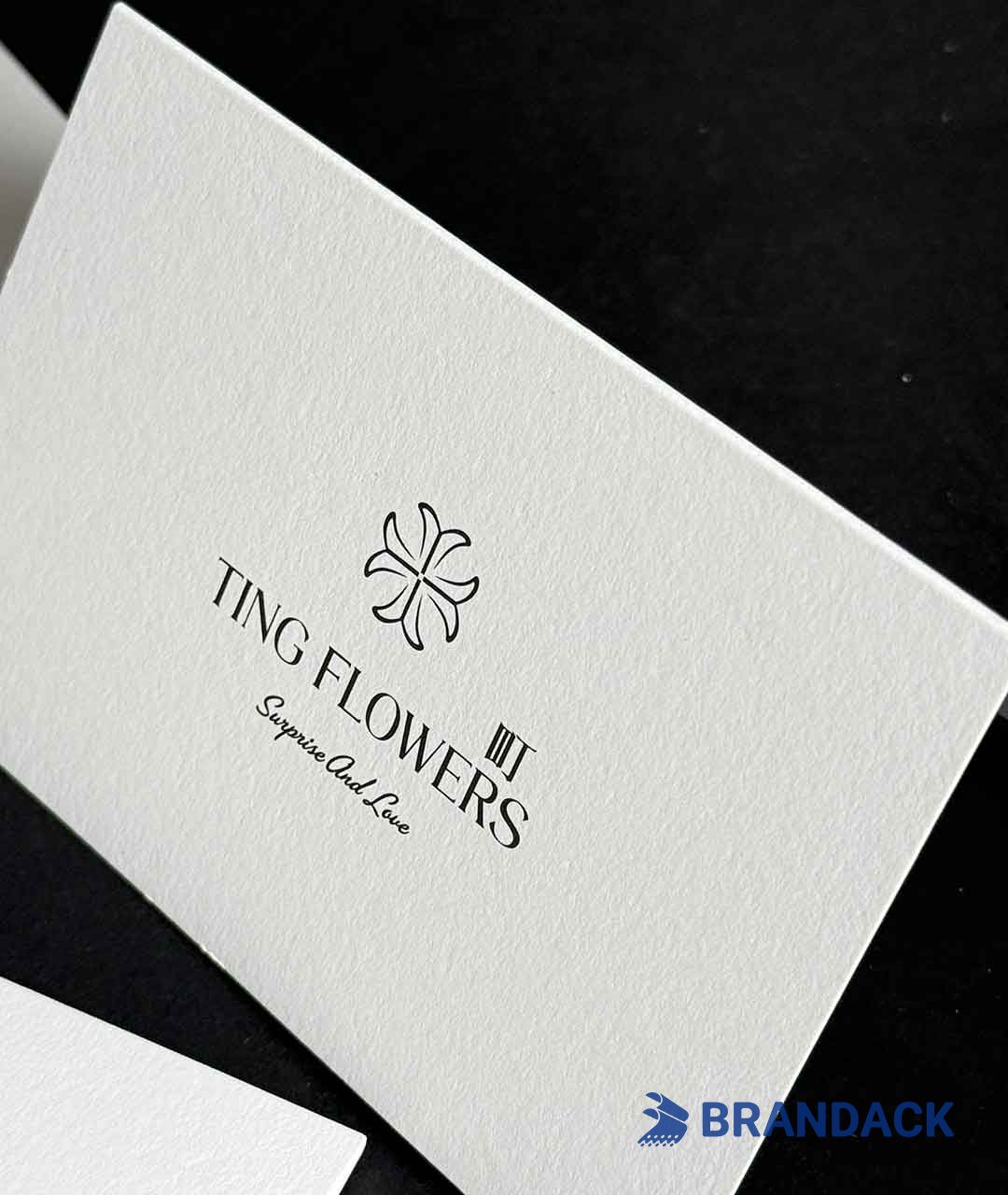 Custom Business Greeting Cards Tailored to Brand to Save Cost