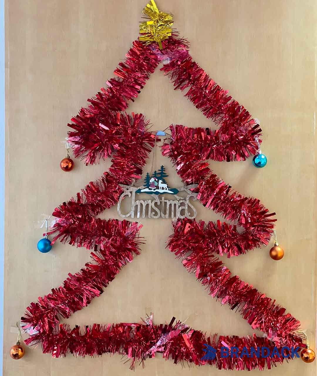 Custom English Chris Crackers - Amazing Christmas British Crackers