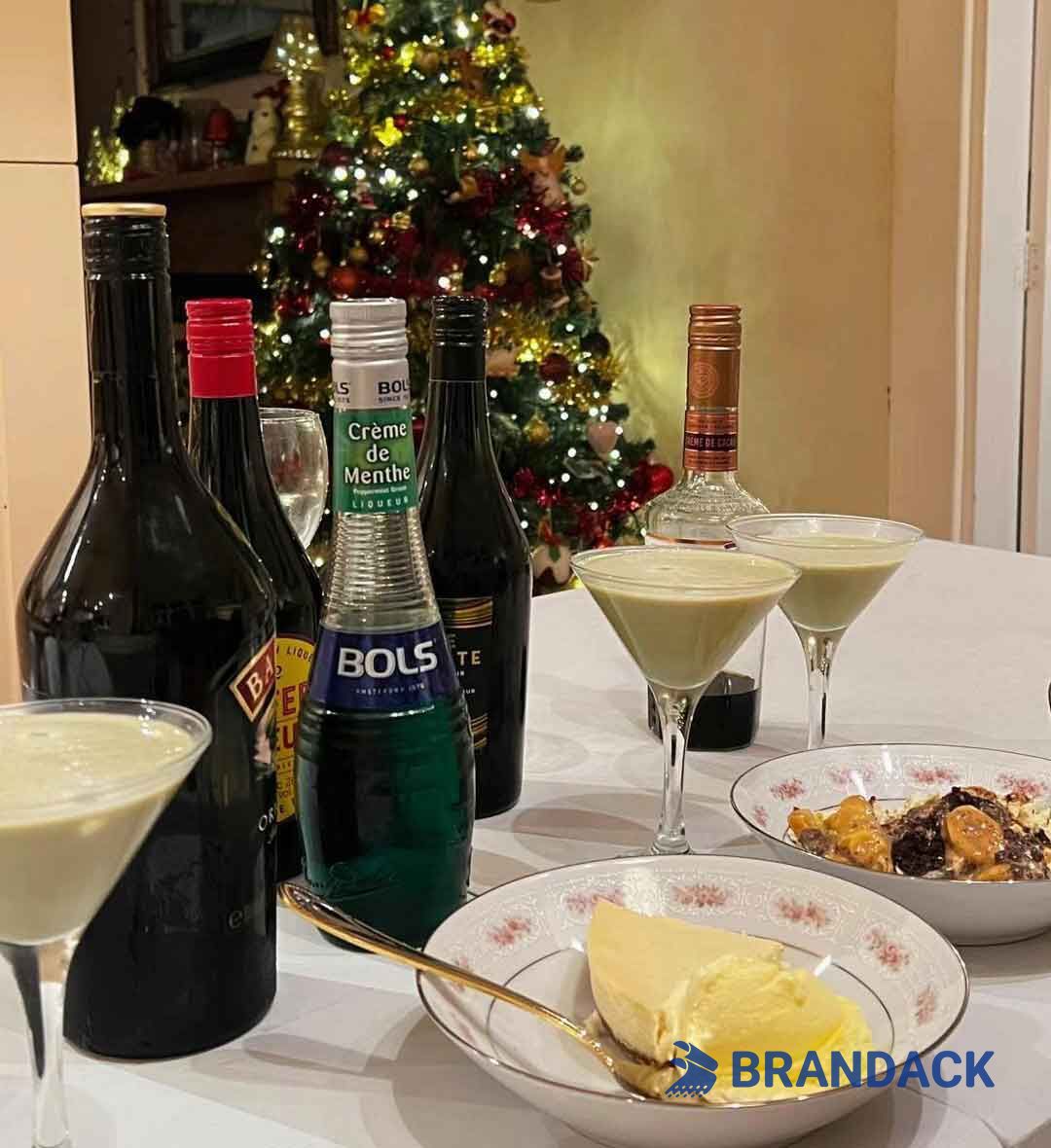 Custom Fancy Unique Xmas Crackers to Stand Out on Shelf