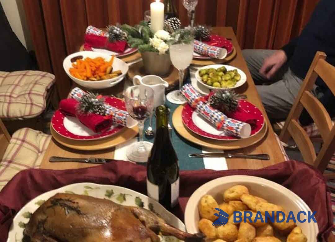 Bespoke Christmas Cracker Manufacturer with Printing Service