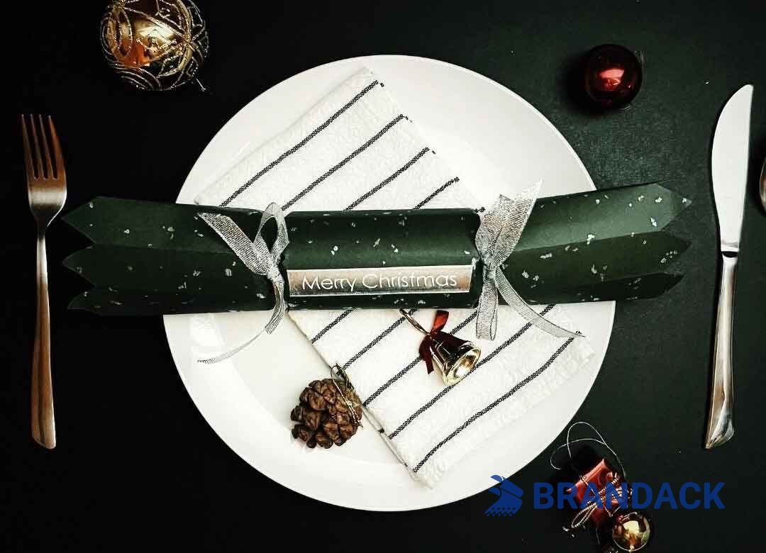 Custom Holiday Crackers for Christmas Hot Selling with Design Service Custom Holiday Crackers for Christmas Hot Selling with Design Service