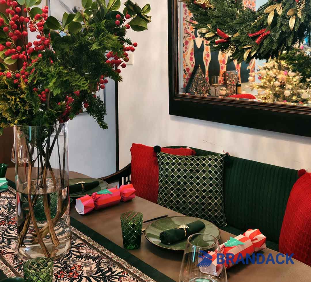 Christmas Dinner Table Poppers - Custom Poppers for Christmas