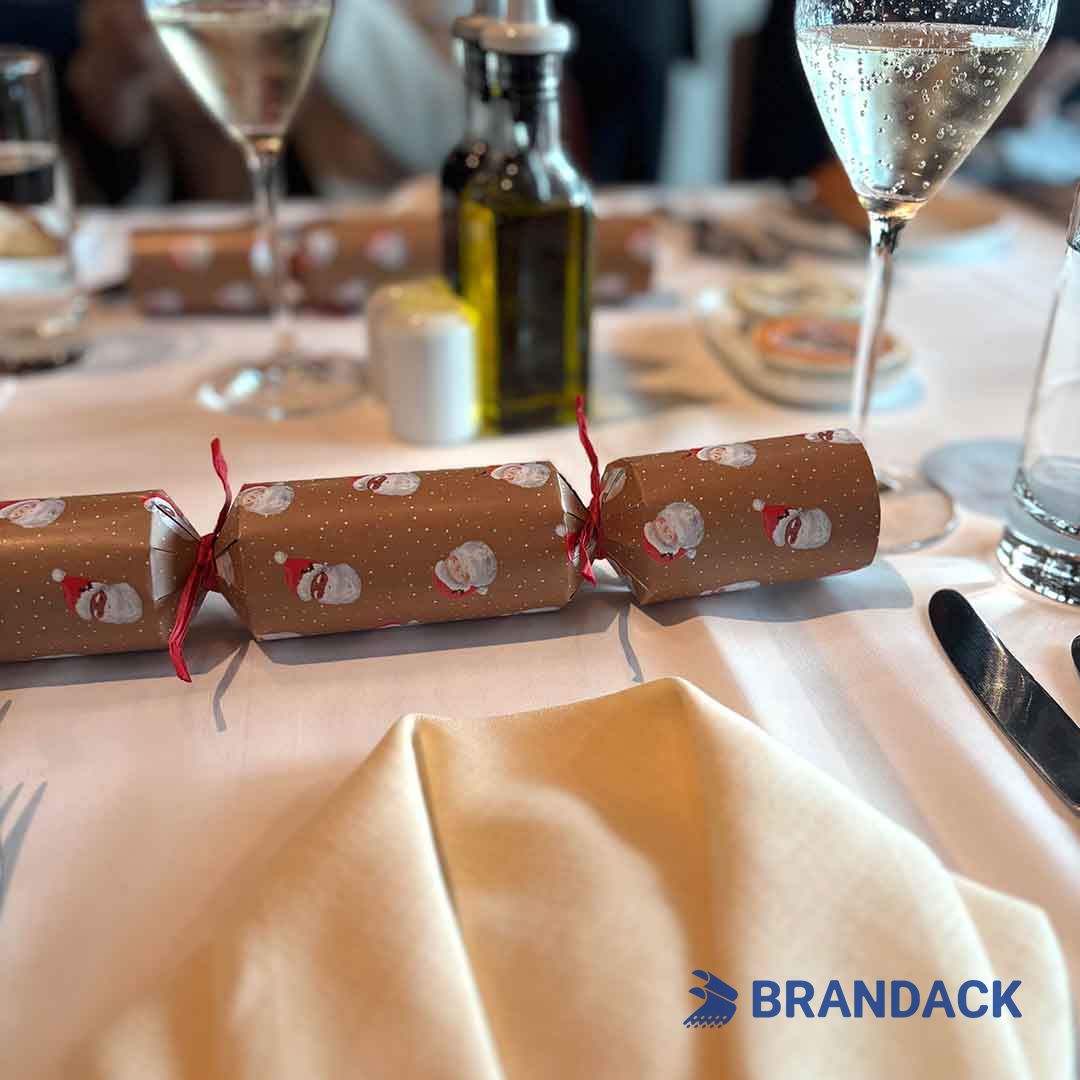 Holiday Table Party Poppers Custom to Stand out on Shelves