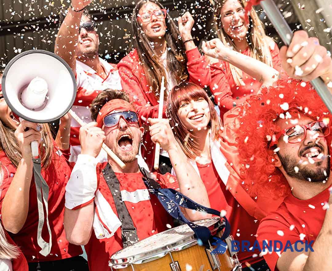 Custom Dinner Party Poppers Wholesale Supplier to Stand Out on Shelves