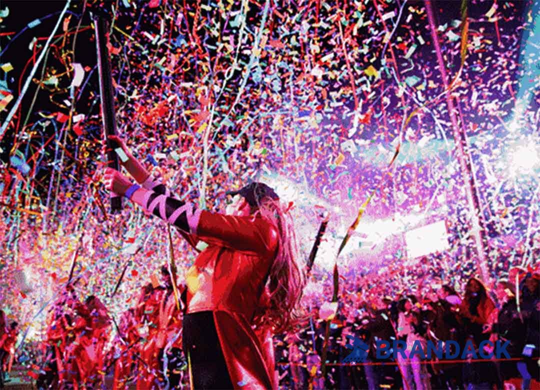 Custom Dinner Party Poppers Wholesale Supplier to Stand Out on Shelves